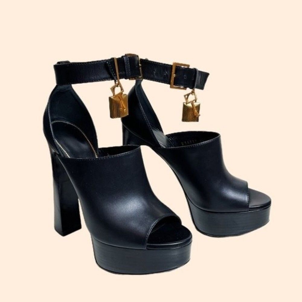Tom Ford Black Platform Lock Heels